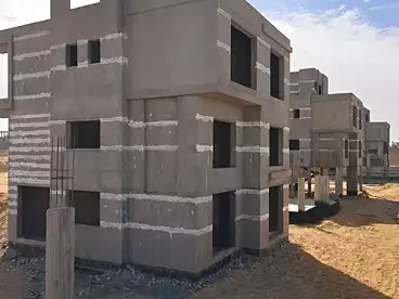 عقارات للبيع - 6 غرف