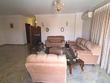 شقق للبيع - 3 غرف - بالدور 1