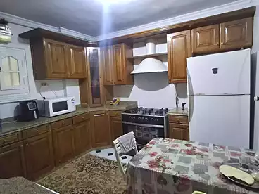 شقق للبيع - 3 غرف - بالدور 8