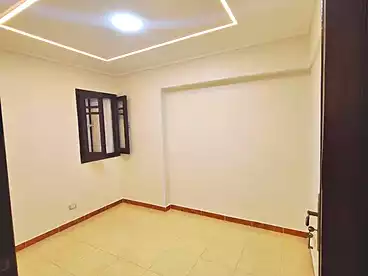 شقق للبيع - 3 غرف - بالدور 2