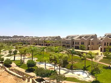 تاون هاوس للبيع - 4 غرف