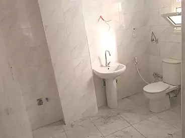 عقارات للإيجار - 3 غرف - بالدور 4