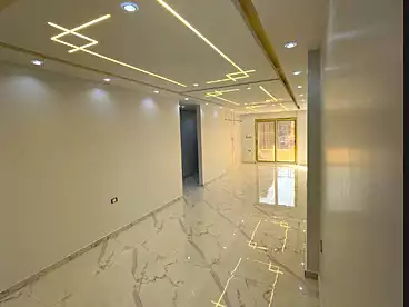 شقق للبيع - 3 غرف - بالدور 8