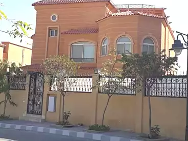 Villas For sale - 11 rooms