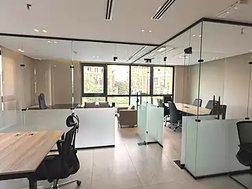 Administrative For rent - 5 rooms - floor 2