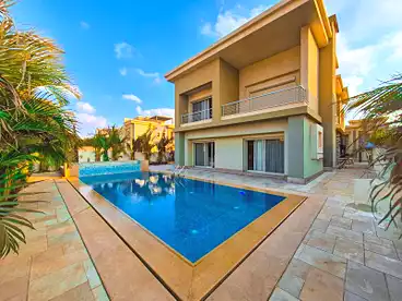 عقارات للإيجار - 5 غرف