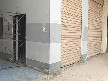 محلات للبيع - بالدور 1