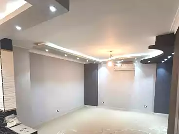 شقق للبيع - 3 غرف - بالدور 8