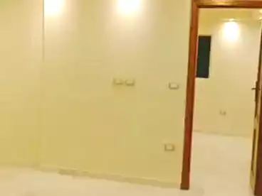 شقق للإيجار - 2 غرف - بالدور 1