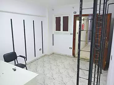 شقق للبيع في شارع خليل حماده، سيدي بشر بحري، 100 متر