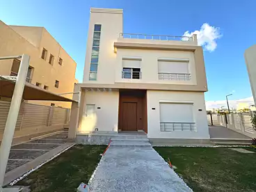 عقارات للبيع - 5 غرف
