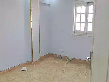إداري للإيجار - 1 غرف - بالدور 0