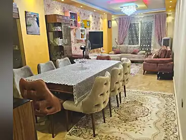 شقق للبيع في شارع المجزر الالي، اللبيني، 175 متر