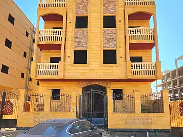 عقارات للبيع - 3 غرف - بالدور 2