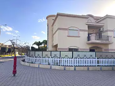 فلل للبيع - 6 غرف