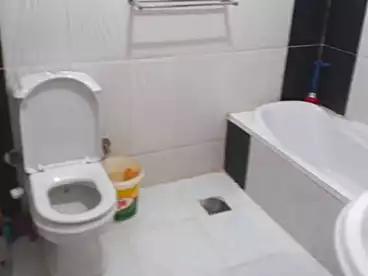 شقق مفروشة للإيجار في شهر العسل، البيطاش، 140 متر