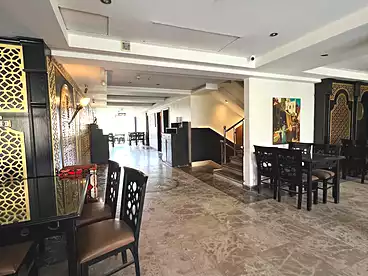 مبنى إداري للإيجار