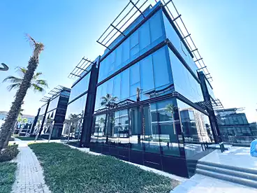 مبنى إداري للإيجار - 1 غرف