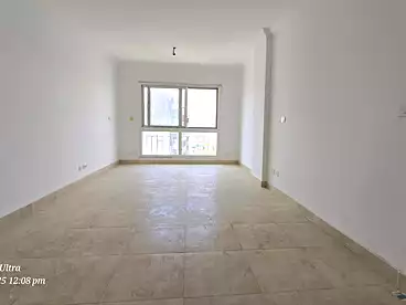 شقق للإيجار - 3 غرف - بالدور 4