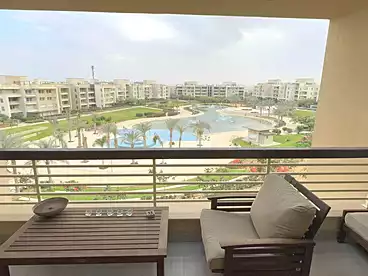 شقق للبيع - 4 غرف - بالدور 0