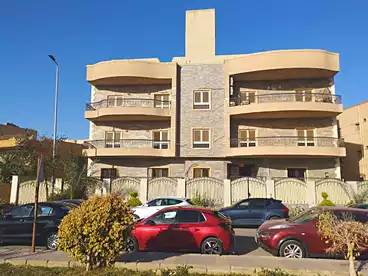 فيلا منفصلة للبيع - 30 غرف