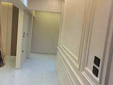 عقارات للبيع - 3 غرف - بالدور 2