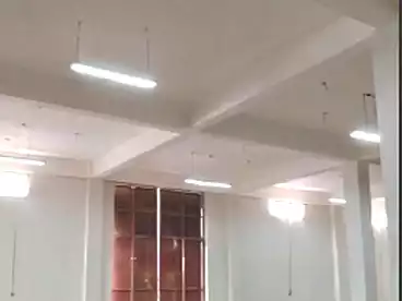 تجاري للبيع