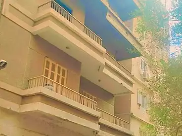 منزل / بيت للبيع - 8 غرف