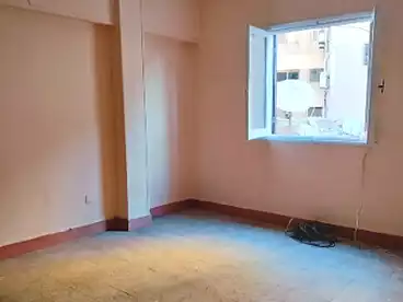Apartments For sale - 2 rooms - floor 5