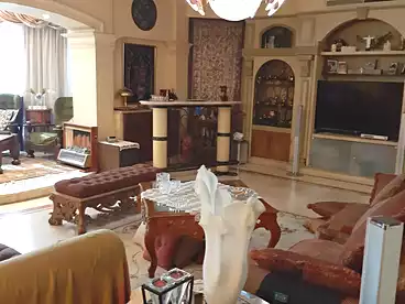 شقق مفروشة للبيع - 3 غرف - بالدور 8