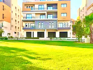 Apartments For sale - 4 rooms - floor 1