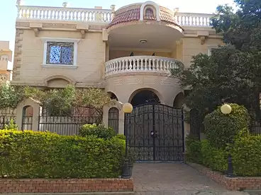 Villas For sale - 8 rooms