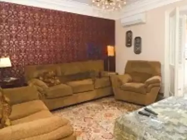 Building For sale - 6 rooms
