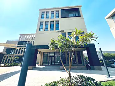 مبنى إداري للإيجار - 1 غرف