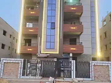 شقق للبيع - 3 غرف - بالدور 1