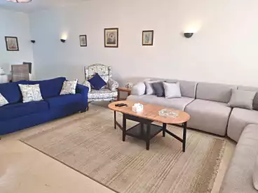 Private للإيجار