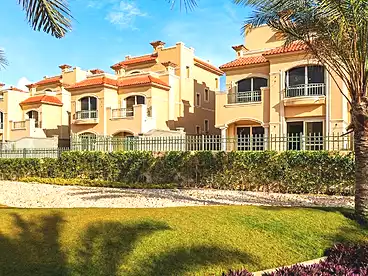 فلل للبيع في كمبوند لافيستا سيتى، الحي السكني الرابع - R4، 228 متر