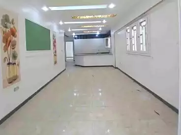 شقق للبيع - 2 غرف - بالدور 1