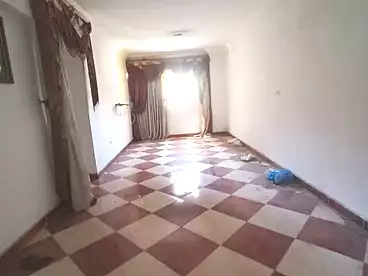 عقارات للبيع - 1 غرف - بالدور 1