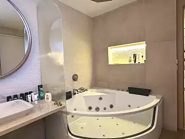 عقارات للبيع - 1 غرف - بالدور 2