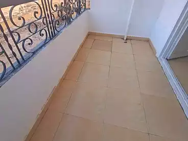 شقق للبيع - 2 غرف - بالدور 3