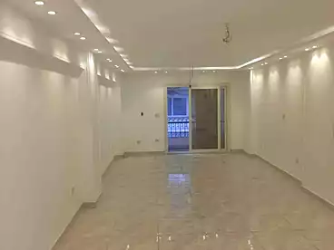 شقق للبيع في طريق قناة السويس، محرم بك، 170 متر