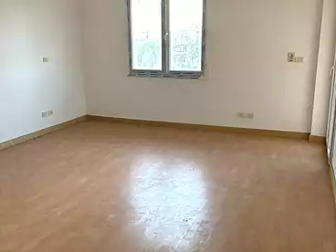 Apartments For sale - 5 rooms - floor 1