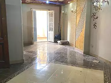 شقق للبيع في شارع قنال المحمودية البحري، محرم بك، 100 متر