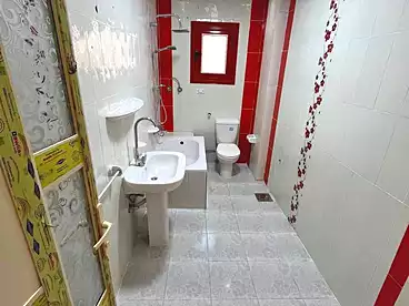 Apartments For sale in Kasr Al Quiri St, El Hanouvel, 135 sqm