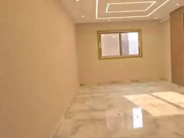 شقق للبيع في شارع المجزر الالي، اللبيني، 150 متر