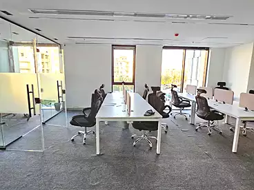 إداري للإيجار في شارع التسعين الجنوبي، شارع التسعين، 127 متر