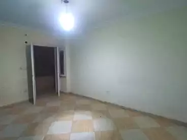 شقق للإيجار في شارع الفيروز، عين شمس الشرقية، 140 متر