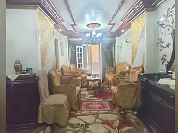شقق للبيع في شارع قنال المحمودية البحري، محرم بك، 100 متر