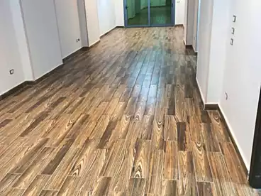 إداري للإيجار في شارع منصور، منشية عين حلوان، 170 متر